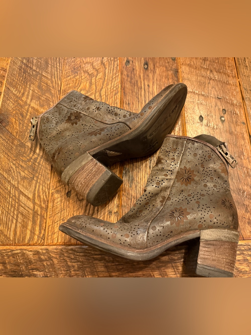 AS98 Grey-Brown Floral Leather Ankle Booties